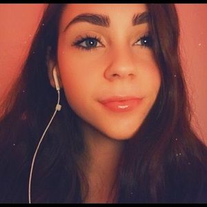 Meet your Posher, Angelina